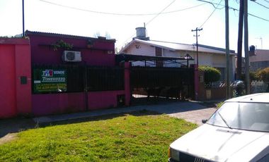 VENDE CASA DOS FAMILIAS