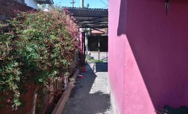 VENDE CASA DOS FAMILIAS