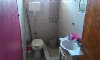 VENDE CASA DOS FAMILIAS