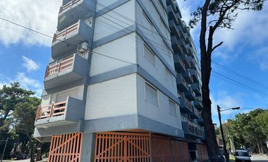 VENTA - DEPTO UN AMBIENTE EN SAN BERNARDO - A TRES CUADRAS DEL MAR.-