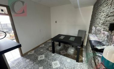 PH 5 ambientes en dos plantas en Remedios De Escalada