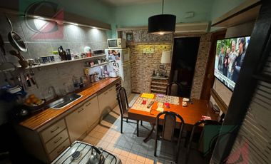 PH 5 ambientes en dos plantas en Remedios De Escalada