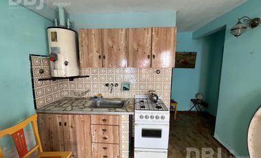 VENTA DE CASA MULTIFAMILIAR  CON 3 DEPARTAMENTOS EN MAR DE AJO