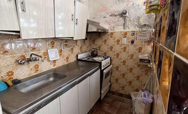 VENTA DE CASA MULTIFAMILIAR  CON 3 DEPARTAMENTOS EN MAR DE AJO