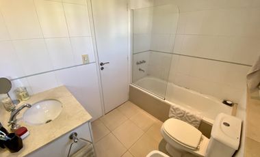 CASA 3 DORMITORIOS CON PILETA EN FISHERTON