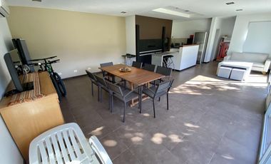 CASA 3 DORMITORIOS CON PILETA EN FISHERTON