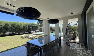 Casa en venta y alquiler en Los Castores, Nordelta