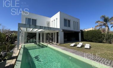 Casa en venta y alquiler en Los Castores, Nordelta