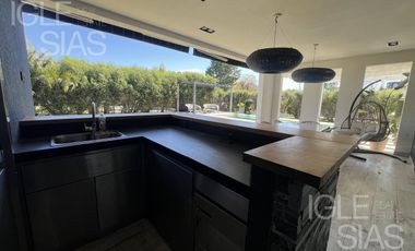 Casa en venta y alquiler en Los Castores, Nordelta