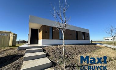 Casa a estrenar en Villalobos