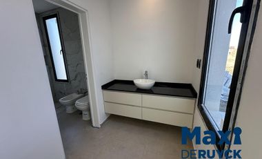 Casa a estrenar en Villalobos