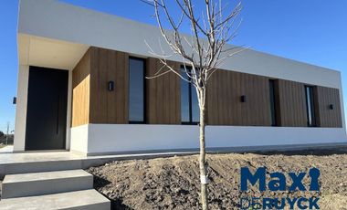 Casa a estrenar en Villalobos