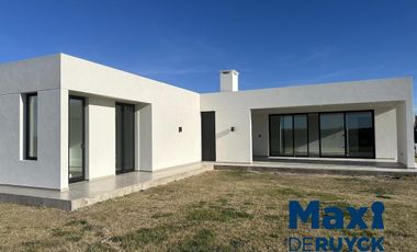 Casa a estrenar en Villalobos