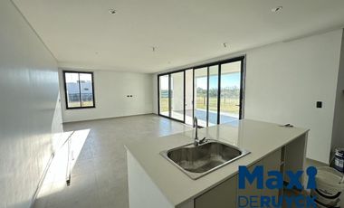 Casa a estrenar en Villalobos