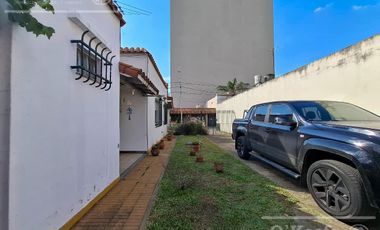 Casa 4 Ambientes en venta en Berazategui Centro - 300 m2 - Ideal primera vivienda