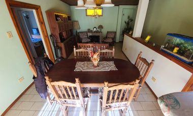 CASA EDIFICADA SOBRE UN LOTE DE 1100 M2