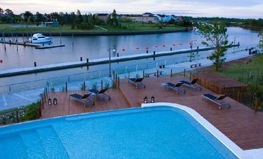 Excepcional PB al rio en Edificio Costero II, Miradores de la Bahia