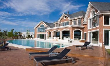 Excepcional PB al rio en Edificio Costero II, Miradores de la Bahia