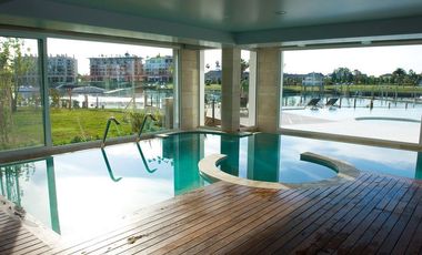 Excepcional PB al rio en Edificio Costero II, Miradores de la Bahia