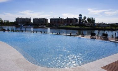 Excepcional PB al rio en Edificio Costero II, Miradores de la Bahia