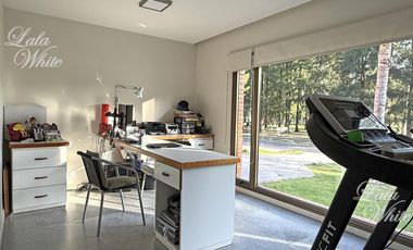 Casa en venta con quincho y pileta en El Lauquén, Canning, San Vicente