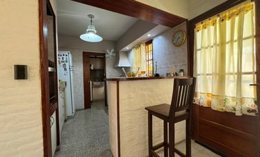 Casa 4 dormitorios piscina en Barrio San Martin San Lorenzo