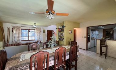 Casa 4 dormitorios piscina en Barrio San Martin San Lorenzo