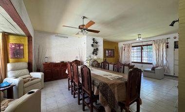 Casa 4 dormitorios piscina en Barrio San Martin San Lorenzo