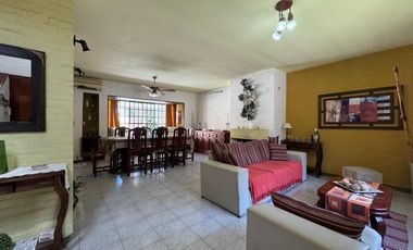 Casa 4 dormitorios piscina en Barrio San Martin San Lorenzo