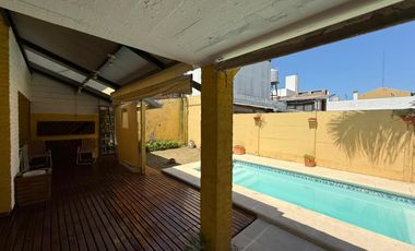 Casa 4 dormitorios piscina en Barrio San Martin San Lorenzo