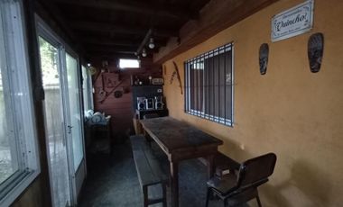 CASA AMERICANA CON GIMNASIO