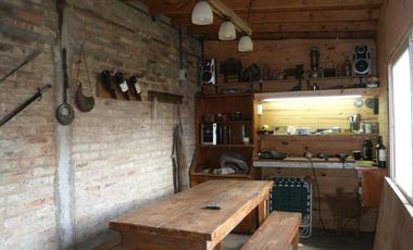 CASA AMERICANA CON GIMNASIO