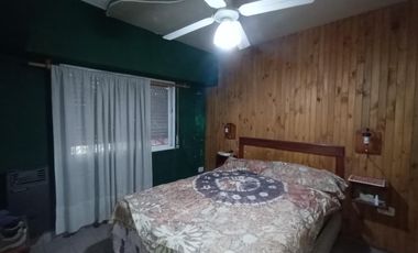 CASA AMERICANA CON GIMNASIO