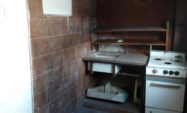 VENTA–Av.Ader 1100-Edif.comercial-2ptas-apto uso Com./Prof/Vvda.-Sup.375m2-Terr. 303m2