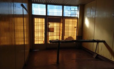 VENTA–Av.Ader 1100-Edif.comercial-2ptas-apto uso Com./Prof/Vvda.-Sup.375m2-Terr. 303m2