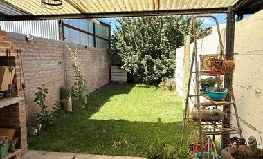 VENTA DE DUPLEX EN BARRIO L DOLFINA PLOTTIER