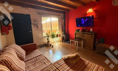 VENTA DE DUPLEX EN BARRIO L DOLFINA PLOTTIER