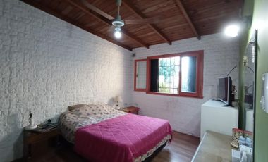 CASA EN PH CON COCHERA A 5 CUADRAS DE LA ESTACION