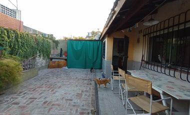 CASA EN PH CON COCHERA A 5 CUADRAS DE LA ESTACION
