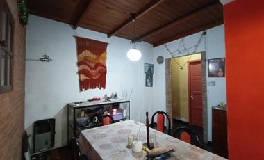 CASA EN PH CON COCHERA A 5 CUADRAS DE LA ESTACION