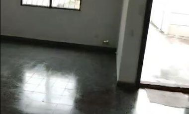 La Oportunidad que Esperabas! Casa Tipo PH Patio/garaje. VentaLa Rioja N° 3220, Florencio Varela