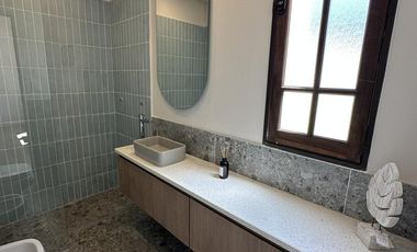 VENTA Casa en barrio Lourdes