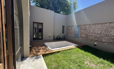 VENTA Casa en barrio Lourdes