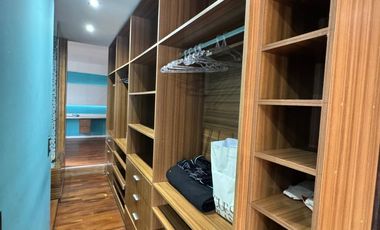 Casa 8 ambientes estilo moderno con pileta en venta - Altos de Hudson II