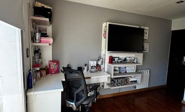 Casa 8 ambientes estilo moderno con pileta en venta - Altos de Hudson II