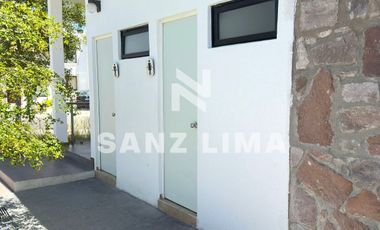 Alteza Imperial: Casa atractiva frente a amenidades del fraccionamiento.