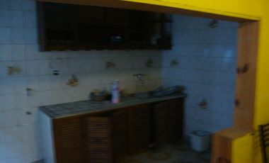VENDE LOCAL CON VIVIENDA