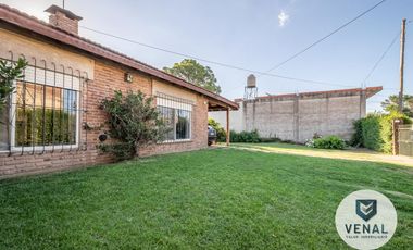 Venta Casa 3 ambientes, 2 dormitorios, luminosa, lote 630m2 a 300 mts Panamericana.