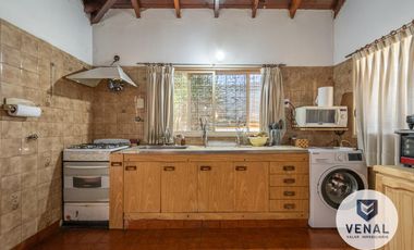 Venta Casa 3 ambientes, 2 dormitorios, luminosa, lote 630m2 a 300 mts Panamericana.