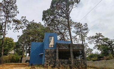 VENTA CASA EN VALLE DE BRAVO-CASA AZUL